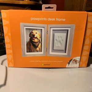 Pawprints Desk Frame by Pearhead